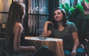 Faut-il dire à ta pote qu’elle sort avec un con ?