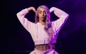 Bilal Hassani me parle de son rapport au style et de sa collection non-genrée chez Jennyfer