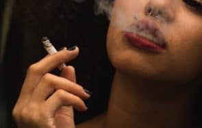 Pilule et cigarette : le point sur les risques pour la santé