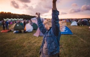 Grande timide, j’ai fait ma première fois dehors dans un camping avec un inconnu