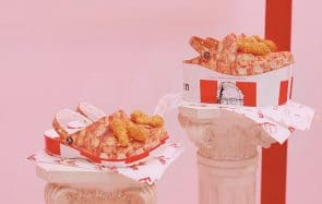 Crocs collabore avec KFC pour des chaussures… surprenantes