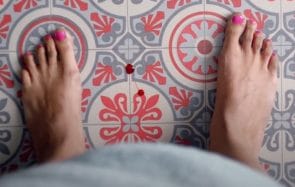 Ce spot publicitaire émouvant raconte l’histoire des femmes avec leur utérus